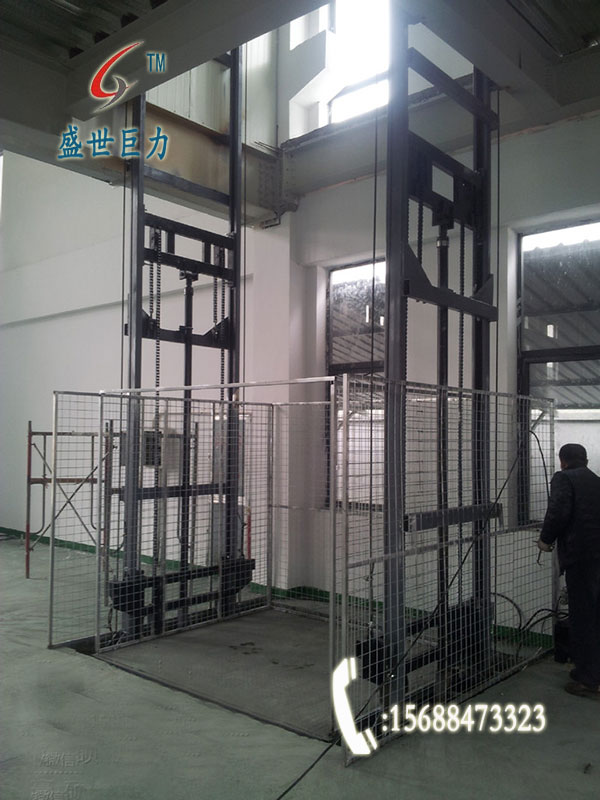 導軌式升降機 導軌式升降機