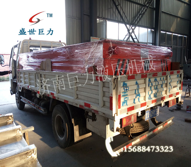 無軌電動平板車發(fā)貨中 無軌電動平板車發(fā)貨中