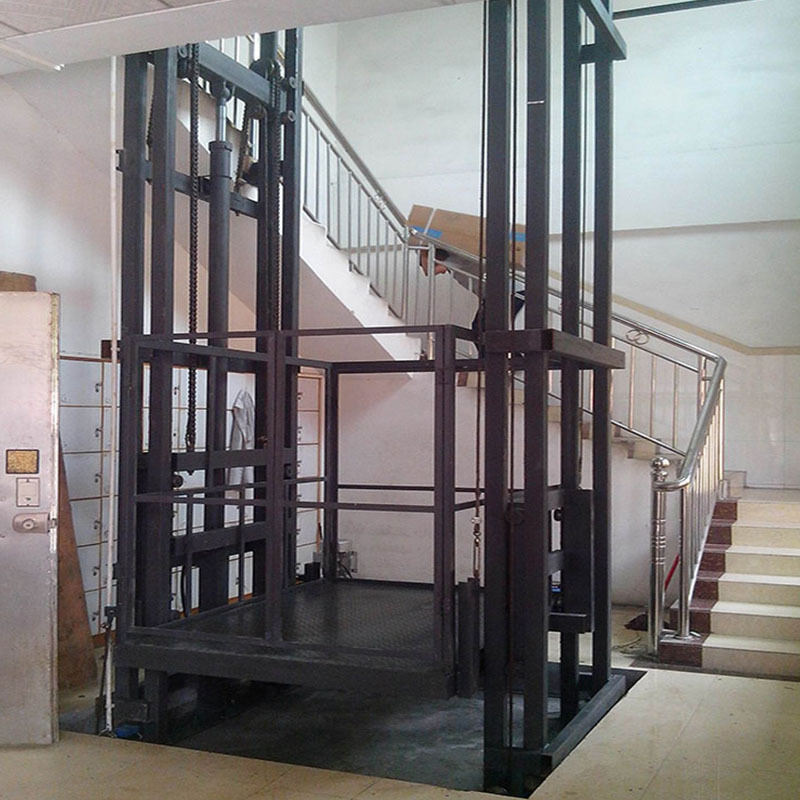 導(dǎo)軌式液壓升降機(jī)